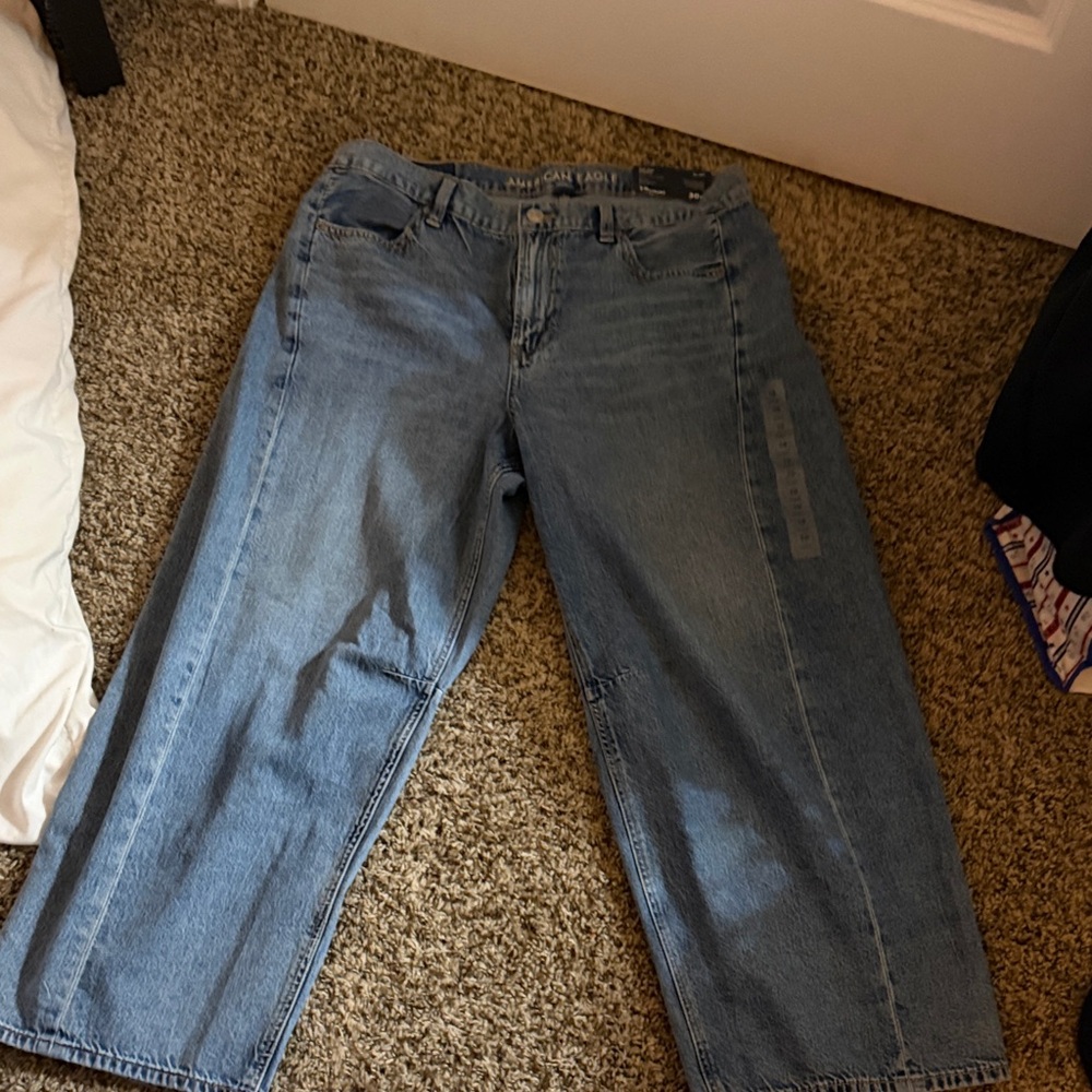 American Eagle Outfitters Light Blue Barrel Jeans